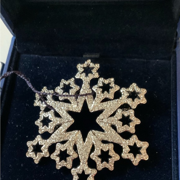 ❄️COLLECTIBLE Swarovski Snowflake Brooch 2000 Retired - Picture 6 of 10